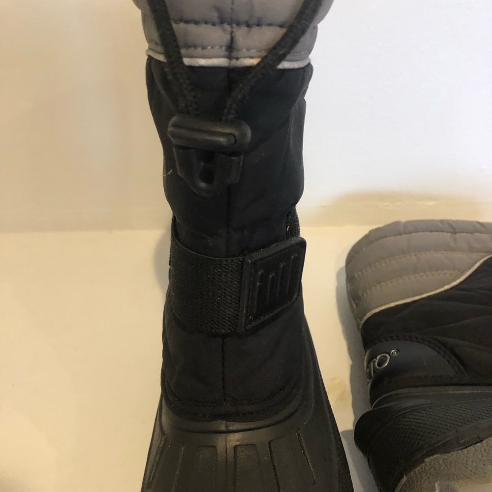 Sporto winter boots unisex. Size 13 feet will stay dry and warm